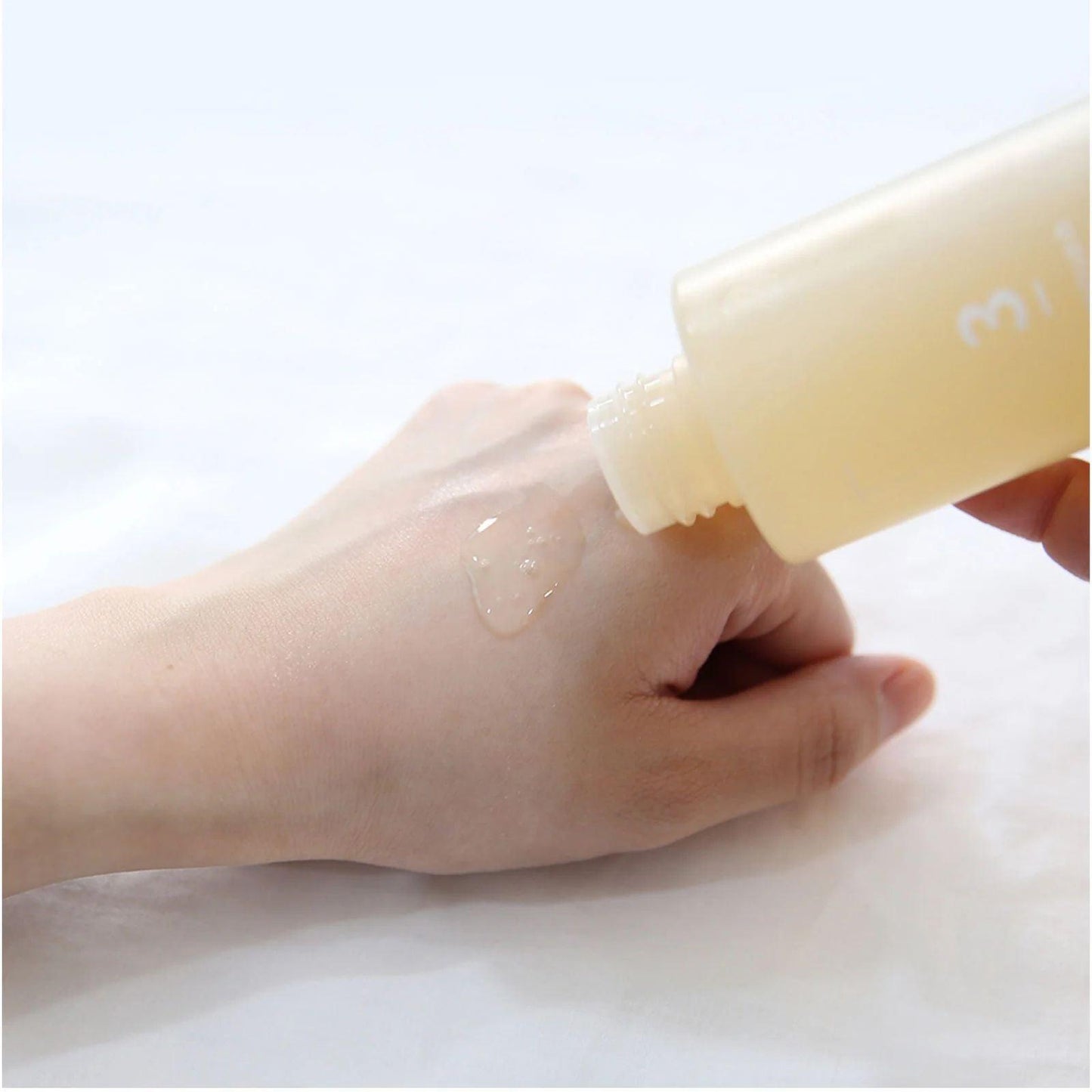 numbuzin No.3 Super Glowing Essence Toner 200ml - K-ESSENCE Canada; Korean Cosmetics Canada