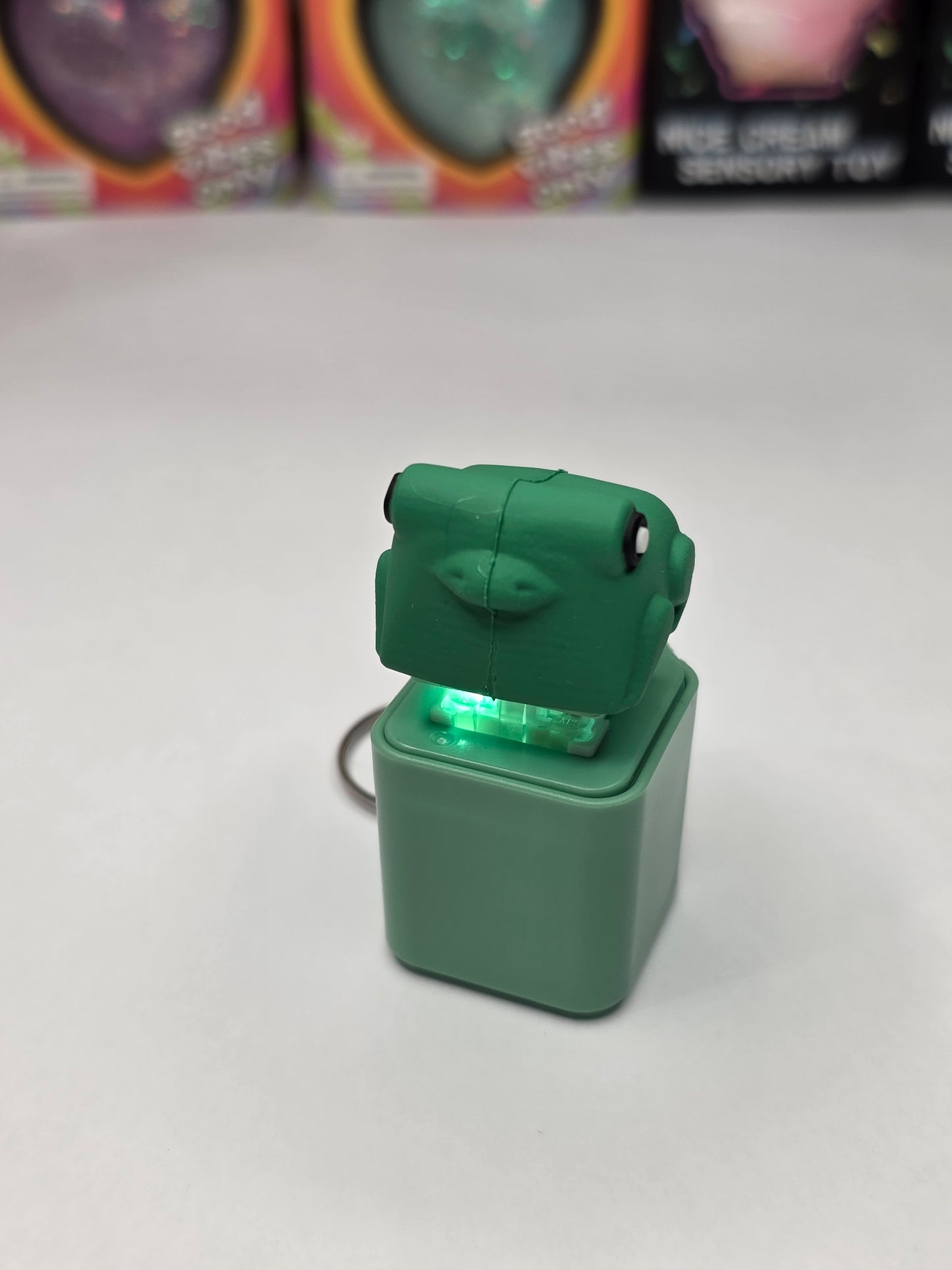 Adorable Frog Sound & Light Clicker Keychain - Interactive Fidget Toy