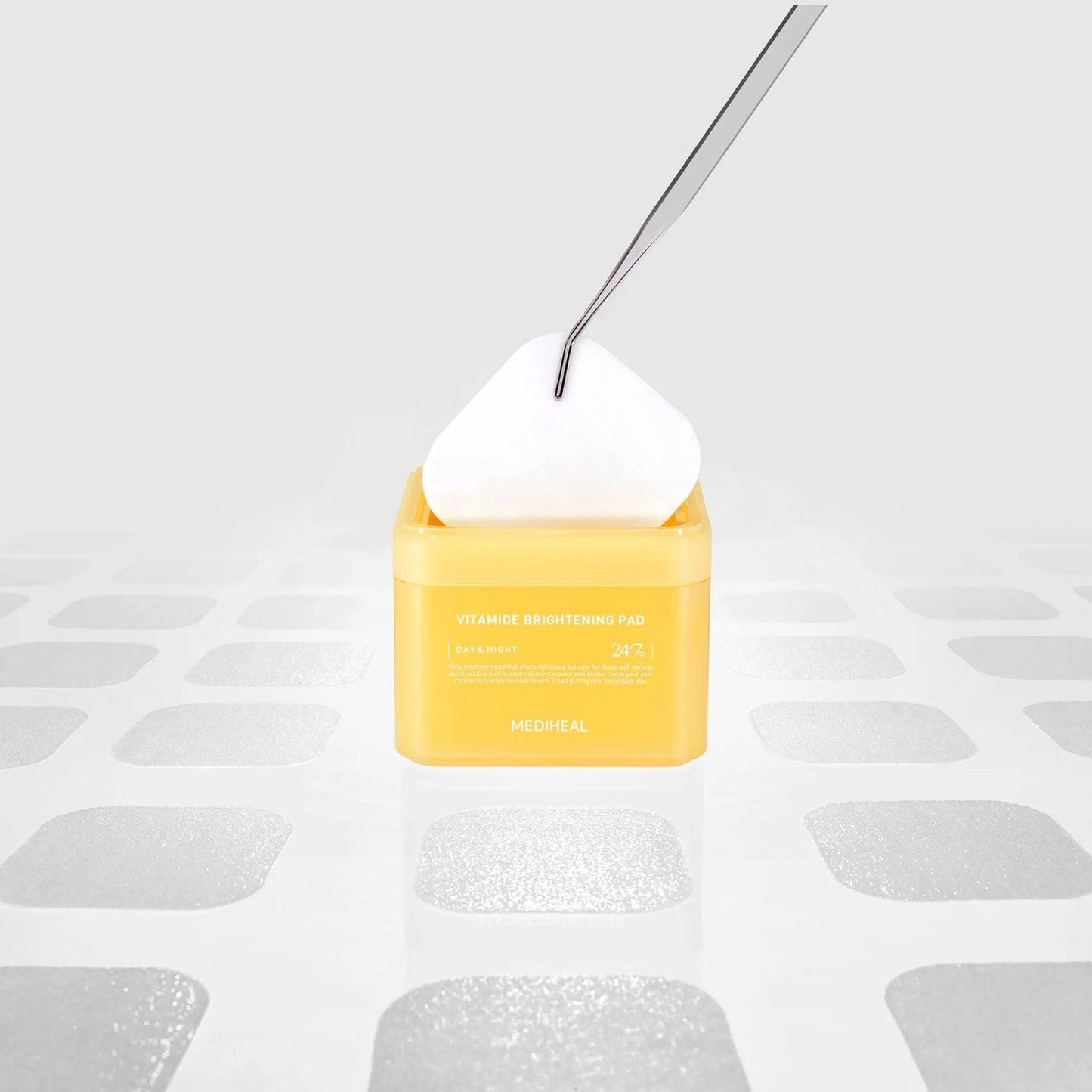 MEDIHEAL Vitamide Brightening Pads 100pcs - K-ESSENCE Canada; Korean Cosmetics Canada